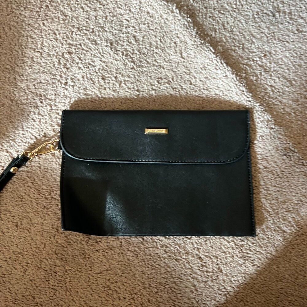 Elim & Paul black‎ wristlet